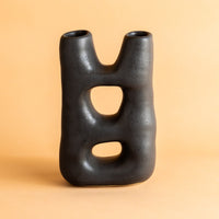 Charcoal Black Ombligo